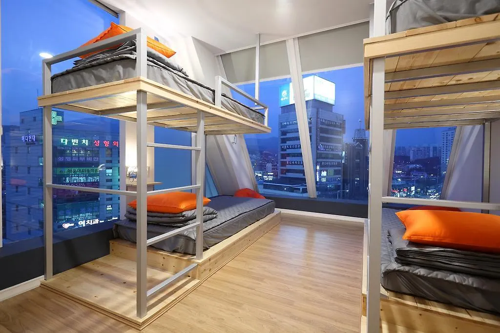 Hostel First Guesthouse Busan