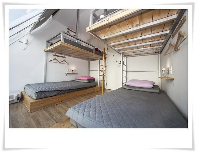 First Guesthouse Busan