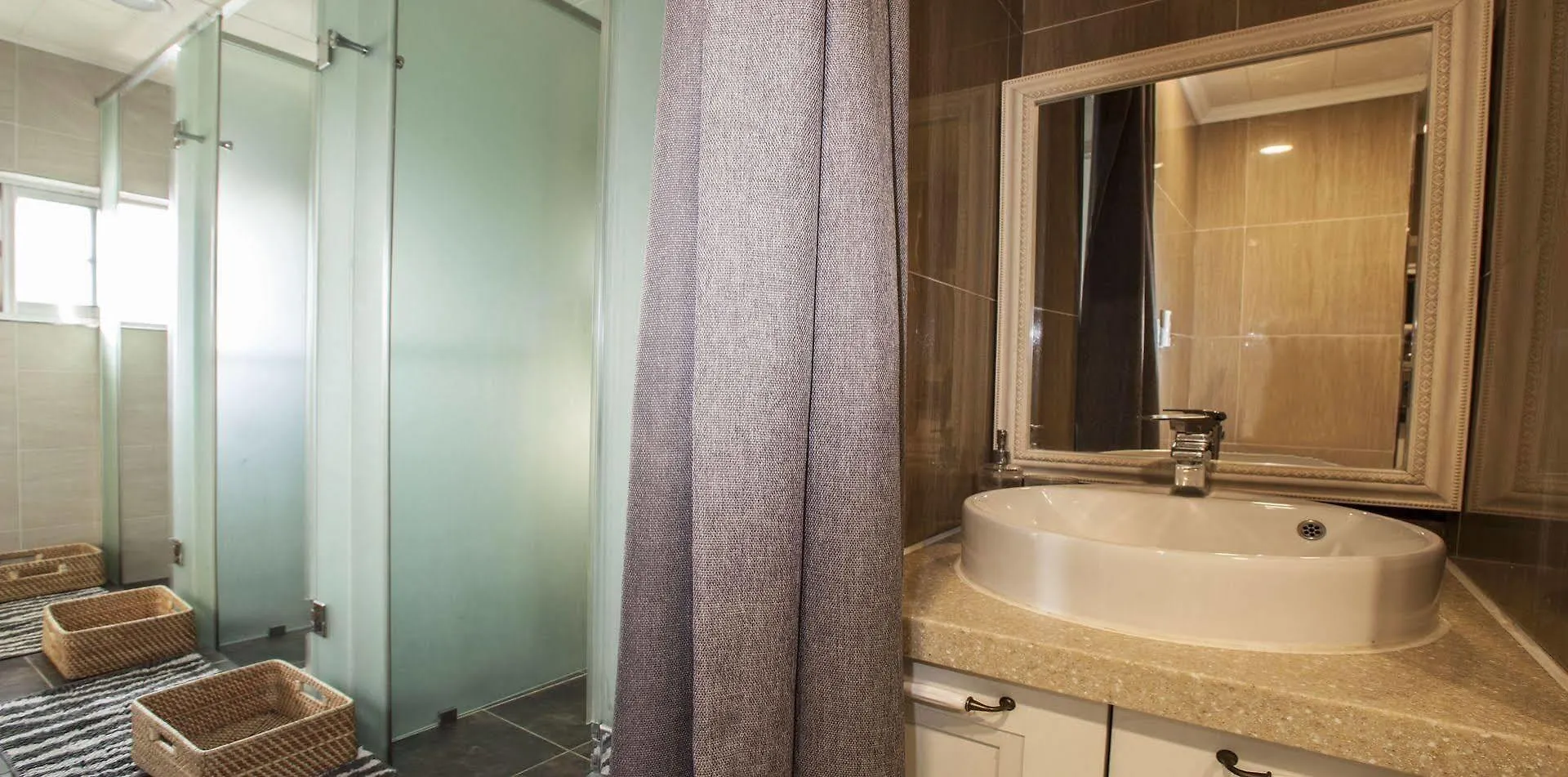 Hostel First Guesthouse Busan