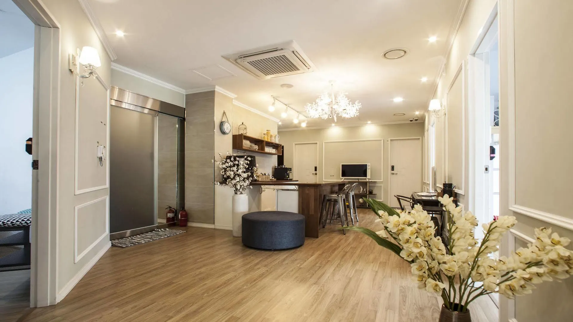 First Guesthouse Busan Hostel